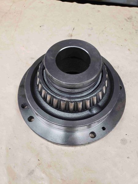 Deere 6415 Bearing Cup