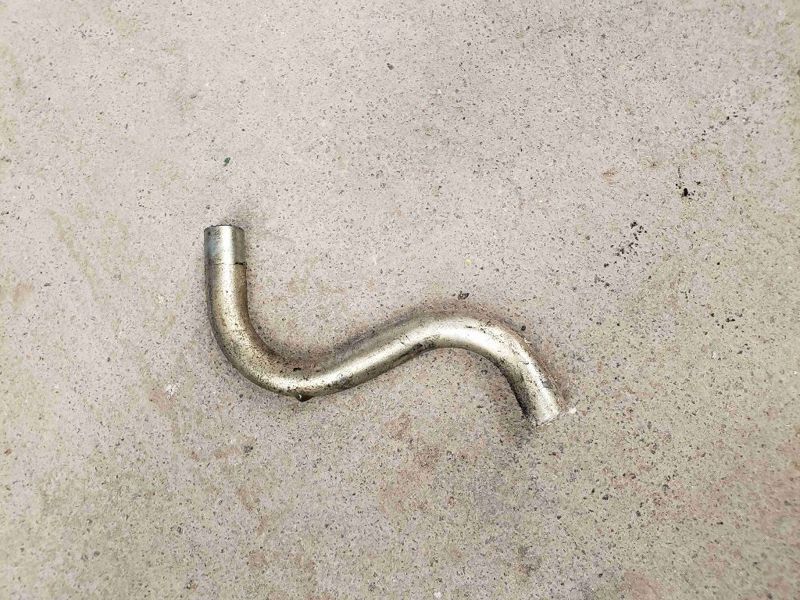 Deere 6400 Oil Tube