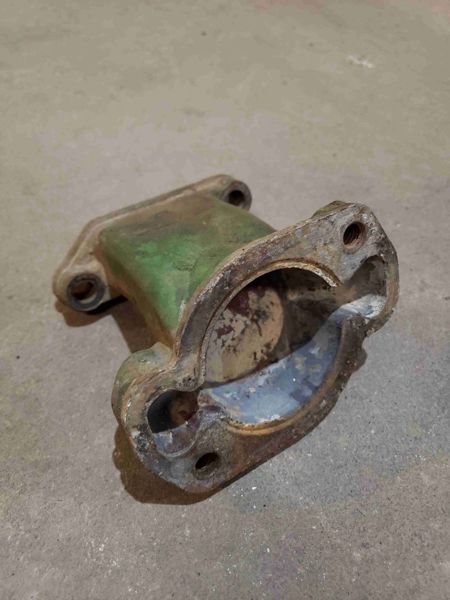 Deere 3020 Housing, Thermostat, Aluminum