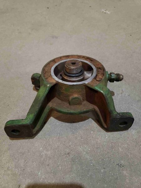 Deere 5020 Housing, Fuel Filter