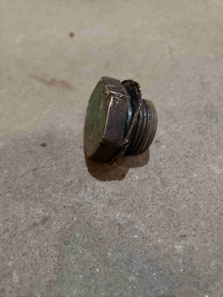 Deere 3020, 1020, 1520, 2010, 2020, 3010, 4010, 4020, 4520, 5010, 5020, 6030, 7020, 7520 Drain Plug, Oil Pan