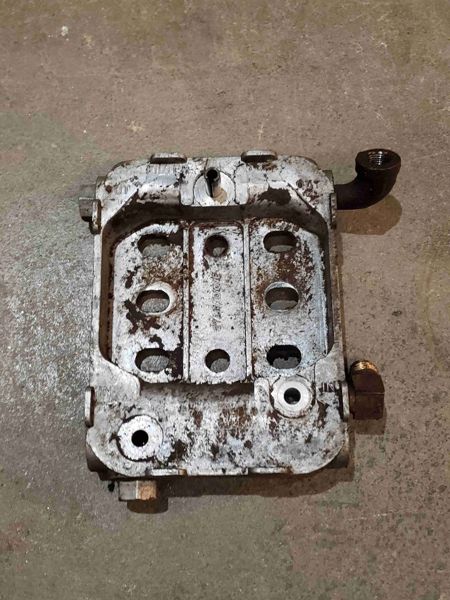 Deere 3020 Housing, Fuel Filter