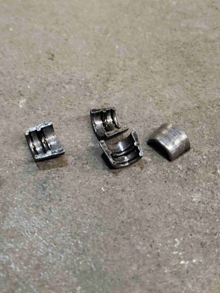 Deere 3020 Lock, Valve Retainer