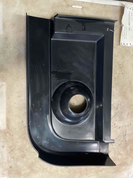 I.H./FARMALL 1086 RH Light Bezel