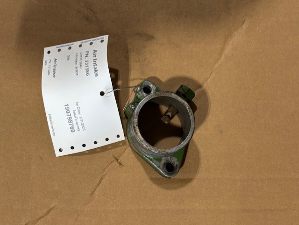 Deere 2640 Air Intake