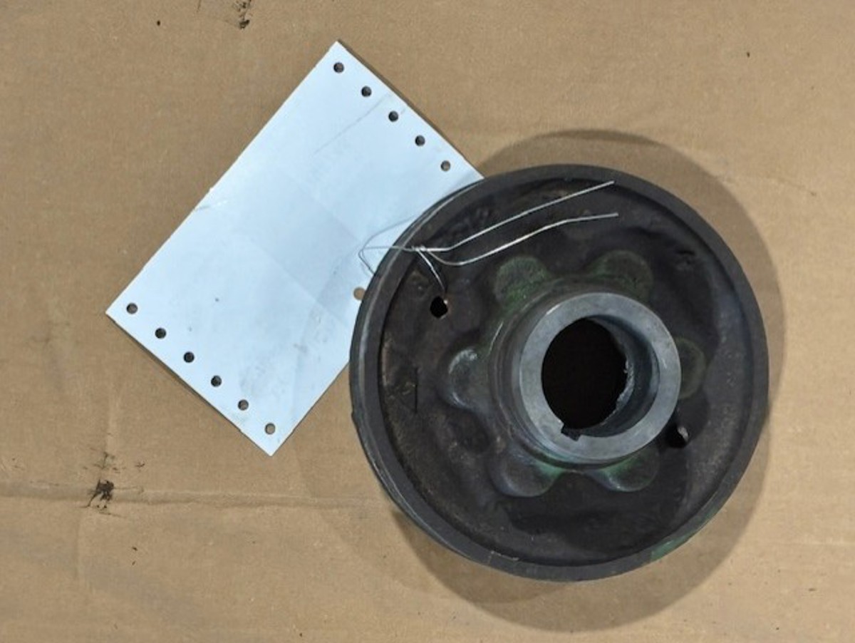Deere 2640 Crankshaft Pulley