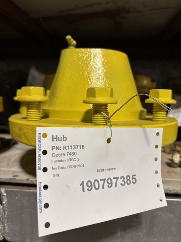 Deere 7460 Hub