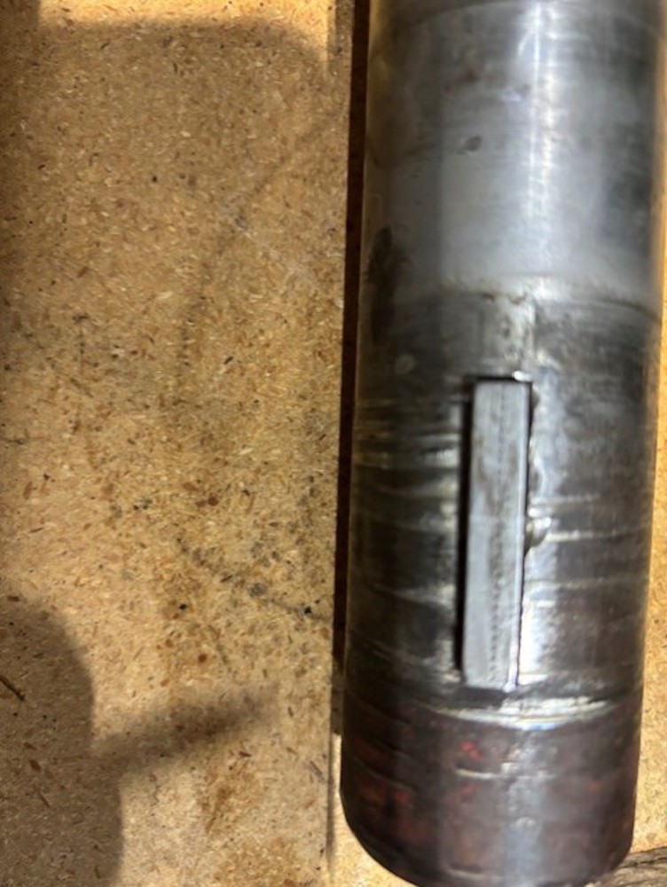 I.H./FARMALL 656 Spindle R.H