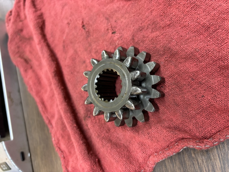 Kubota B1550E, B1550DT, B1750E, B1750DT, B5200E, B5200DT, B6200E, B6200DT, B7200E, B7200DT 4TH Shaft Gear 13-17 Tooth