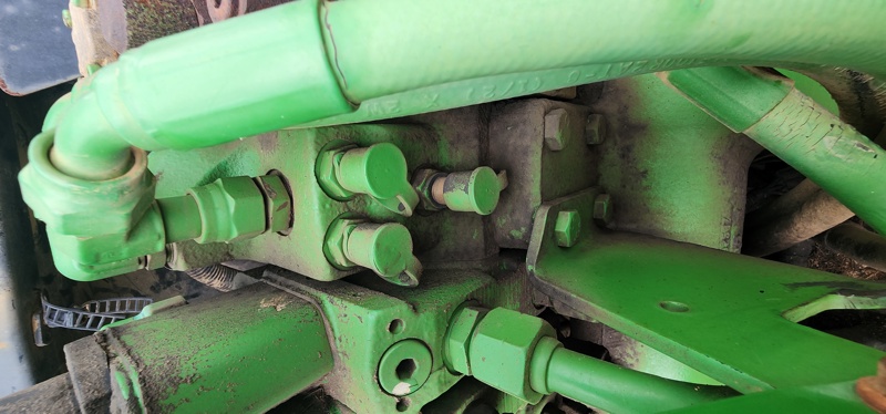 Deere 7510 Priority Valve