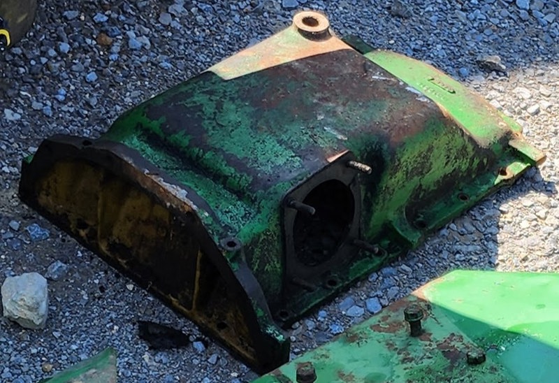 Deere 3020, 3010 Oil Pan