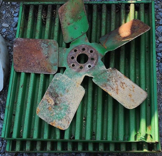 Deere 3020, 3010 Fan, 5 Blades