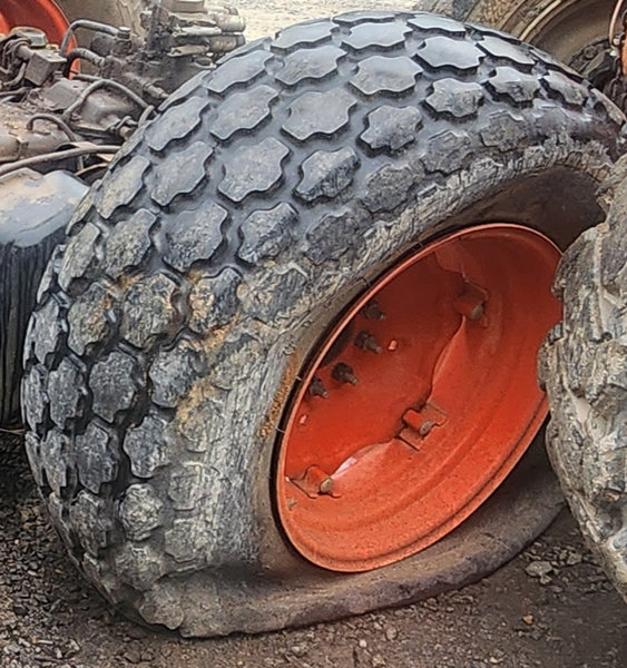 Kubota M8560D Rear Wheel Assy + Tires