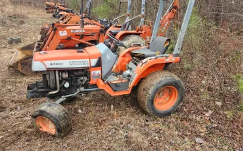 Kubota B7300