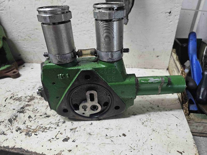Deere 7320, 7220, 7420, 7520 Selective Control Valve