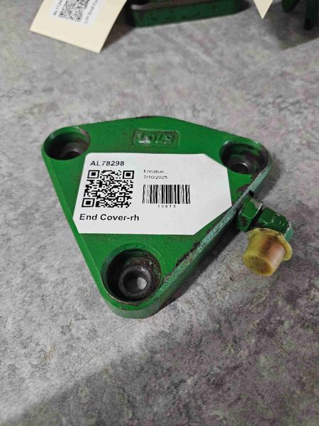 Deere 7420, 7520, 7220, 7320 End Cover-rh
