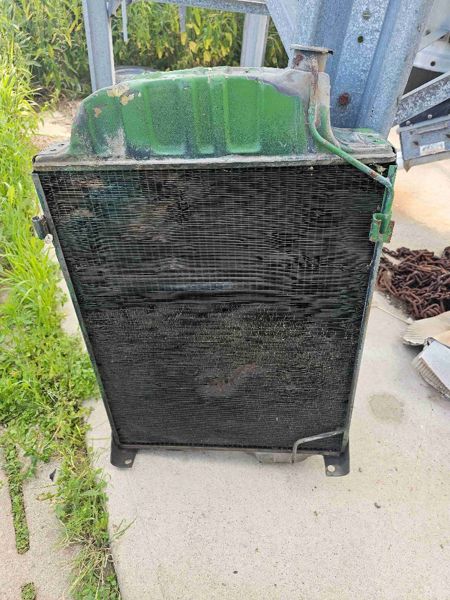Deere 4020 Radiator