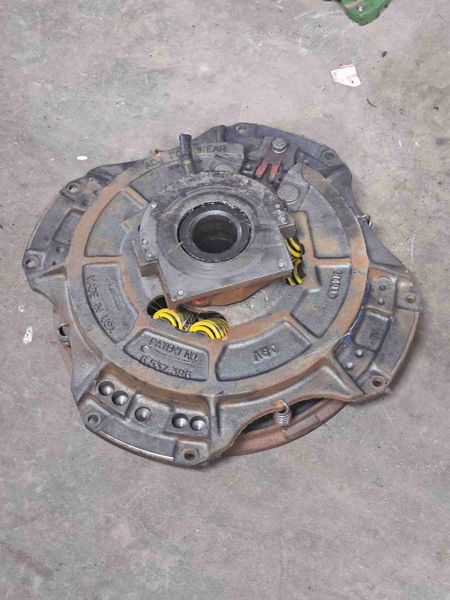 Ford/Nholland 700, 750, 756, 800, 825, 835, 836, 846, 850, 855, 856, 875, 876, 900, 935, 950 14" Dual Disc Clutch Kit