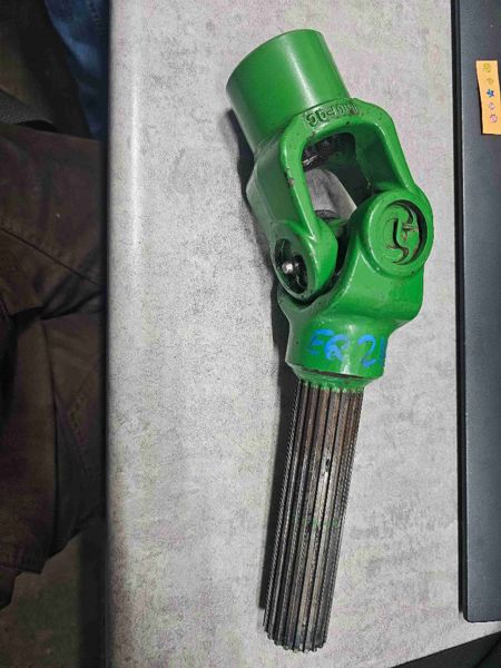 Deere 946 Conditioner Roll Driveline Yoke Assy.