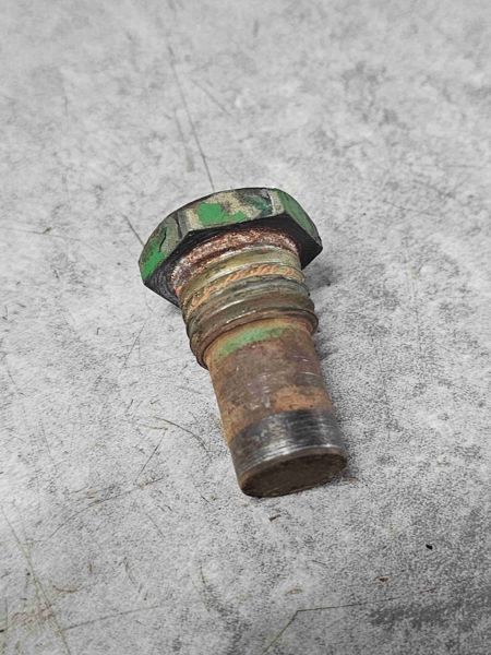 Deere 946 Screw