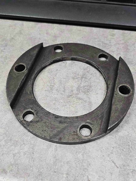 Deere 8430, 8630, 8440, 8640, 8450, 8650, 8850 Inner Half Retainer