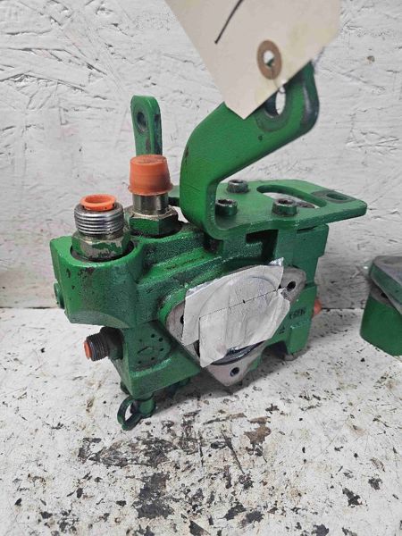 Deere 7320, 7220 Inlet Valve Stack