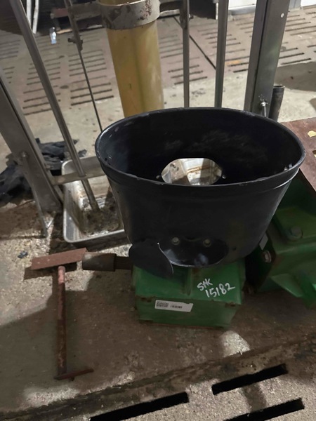 Deere 946, 956, 955, 945 Gearcase