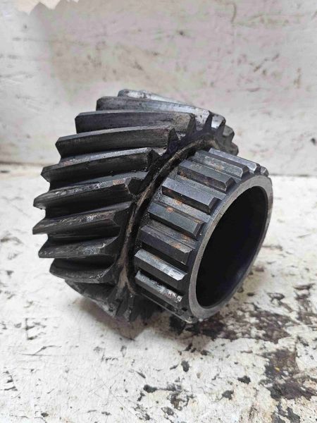 Deere 8430, 8630 HI Range Pinion Gear