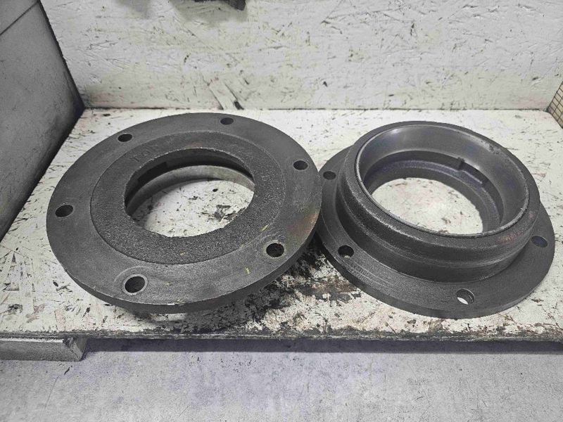 Deere 8640, 8650 LH Bearing Housing