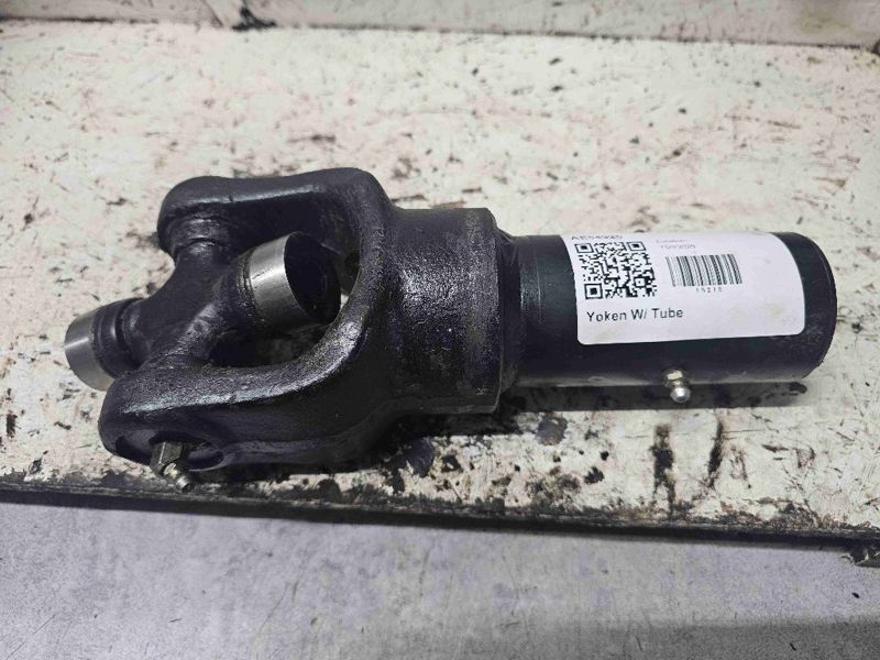 Deere 956 Yoken W/ Tube