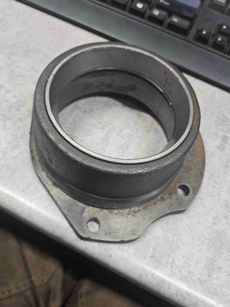 Deere 8430, 8630, 8440, 8640 Bearing Housing
