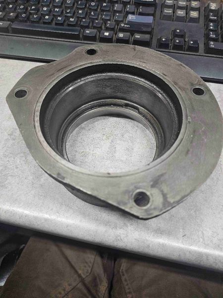 Deere 8430, 8630, 8440, 8640 Bearing Housing