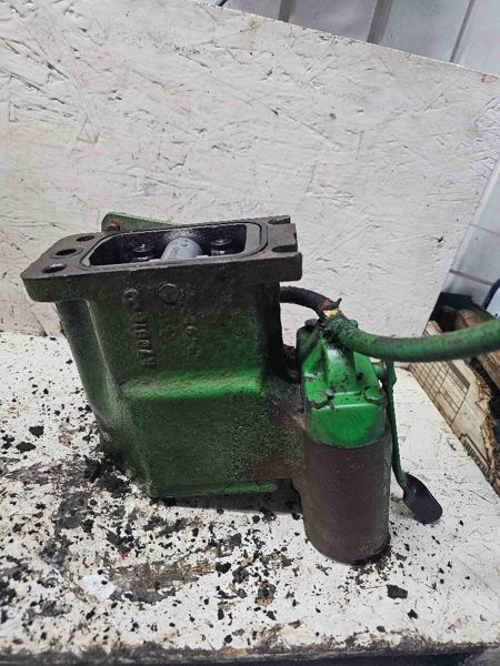 Deere 8650 Selective Control Valve