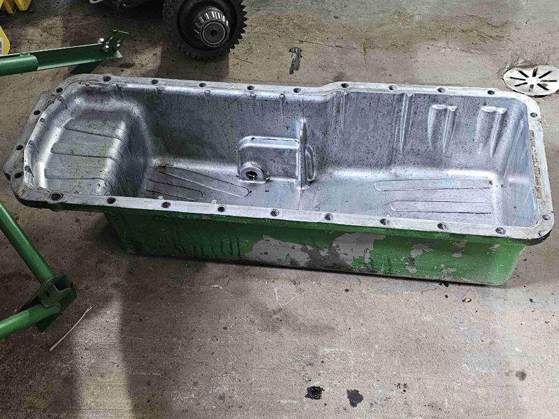 Deere 9600 Oil Pan