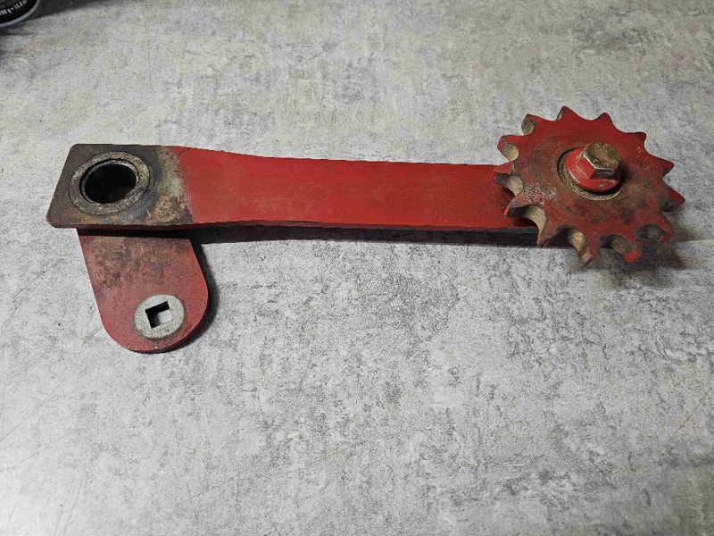 Ford/Nholland BR780 LH Arm & Sprocket Assy.