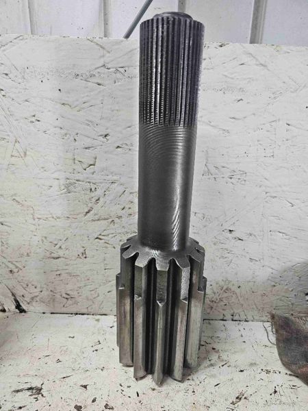 Massey Ferguson 2745 LH Sun Gear Shaft