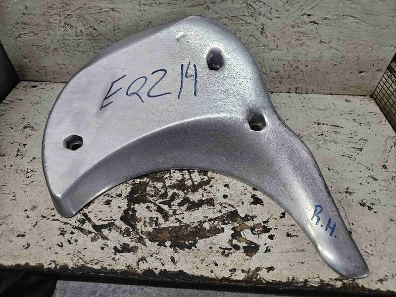 Case/case I.H. 8010 Deflector, RH