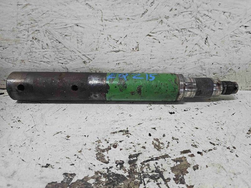 Deere 946 Spindle