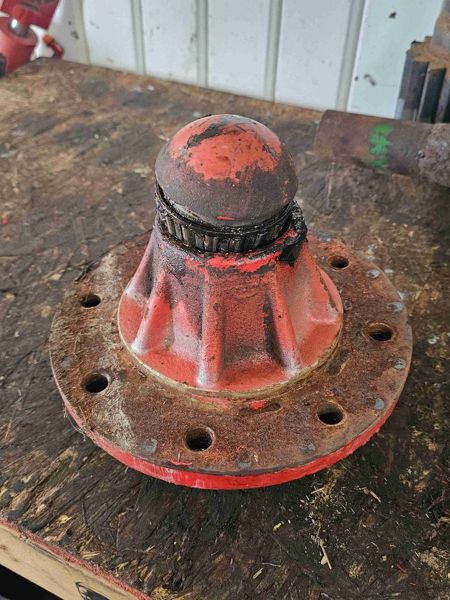 Massey Ferguson 860 Hub Assy.