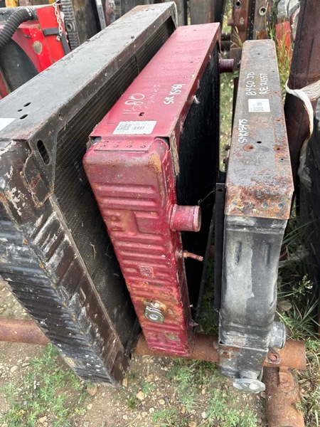 Case/case I.H. 1620, 1640, 1644, 1660, 1666, 1680, 2144, 2166 Radiator
