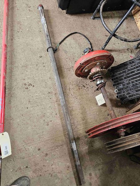 Case/case I.H. 1682 Discharge Beater Shaft