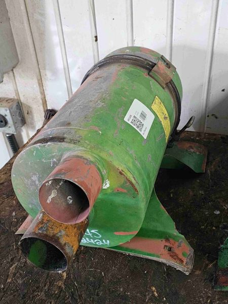 Deere 4020 Air Cleaner