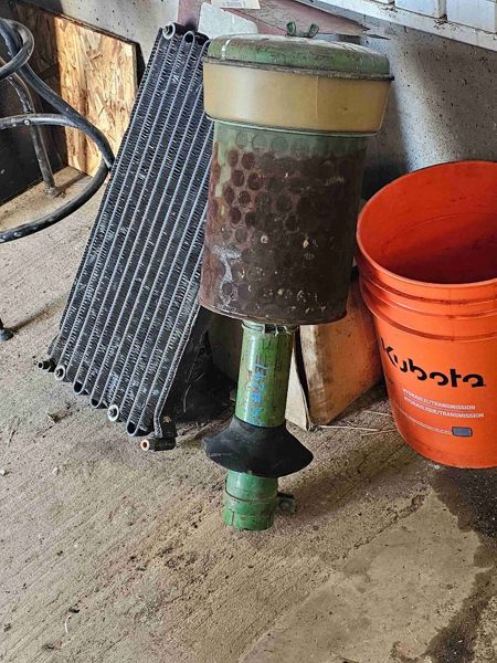 Deere 4020 Precleaner Assy.