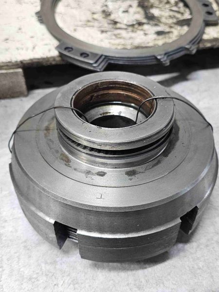 Deere 8640, 8440 Clutch Drum Assy.