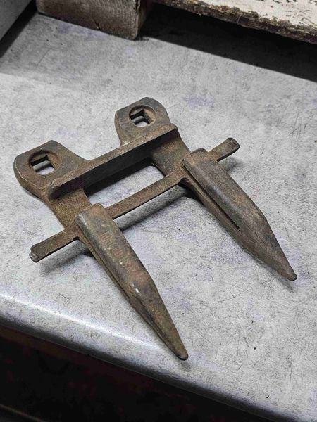 Several Several, Various Forged Guard, 2 Prong