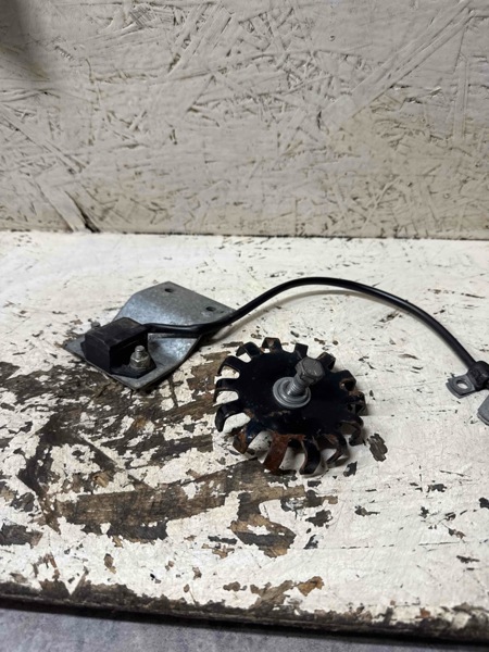 Gleaner R72 Sensor