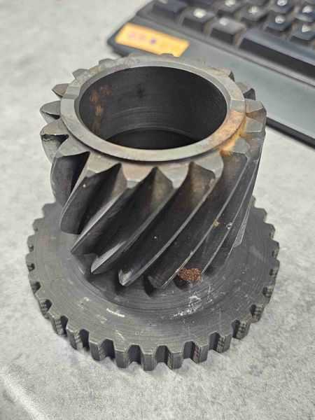Deere 8430, 8630, 4640, 4840, 4650, 4850, 4560, 4760, 4960, 4555, 4755, 4955 Pinion Gear, Reverse Range