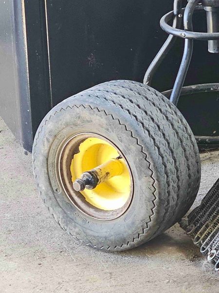 Deere 914P Header Wheel & Tire