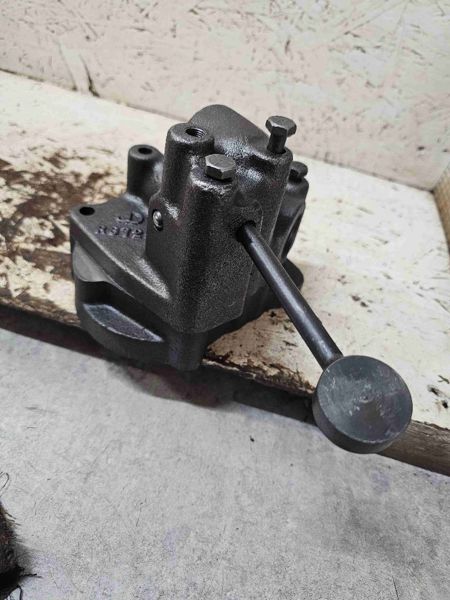 Deere 8430, 8630, 8440, 8640 Trans. Oil Pump