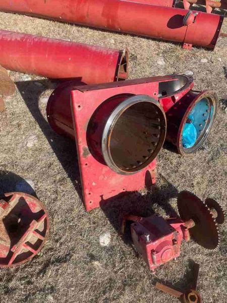 Case/case I.H. 2188 Auger Tube Assy.